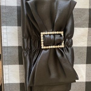 Black bow clutch